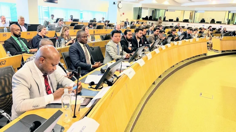 why youth are not interested in politics?